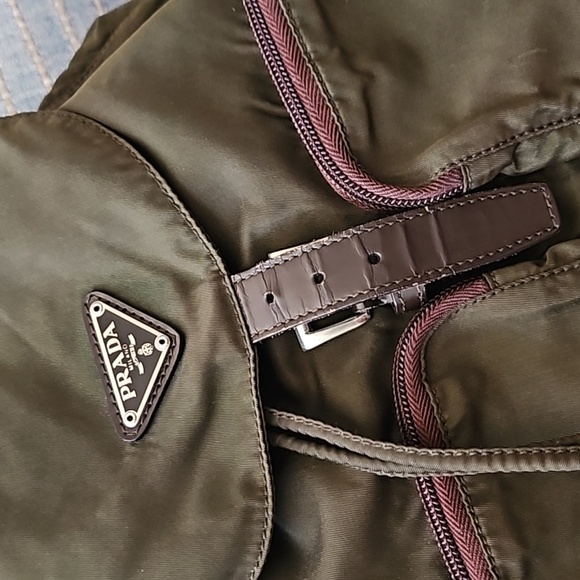 Prada backpack - Picture 2 of 11